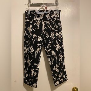 Lily Morgan Floral Capris